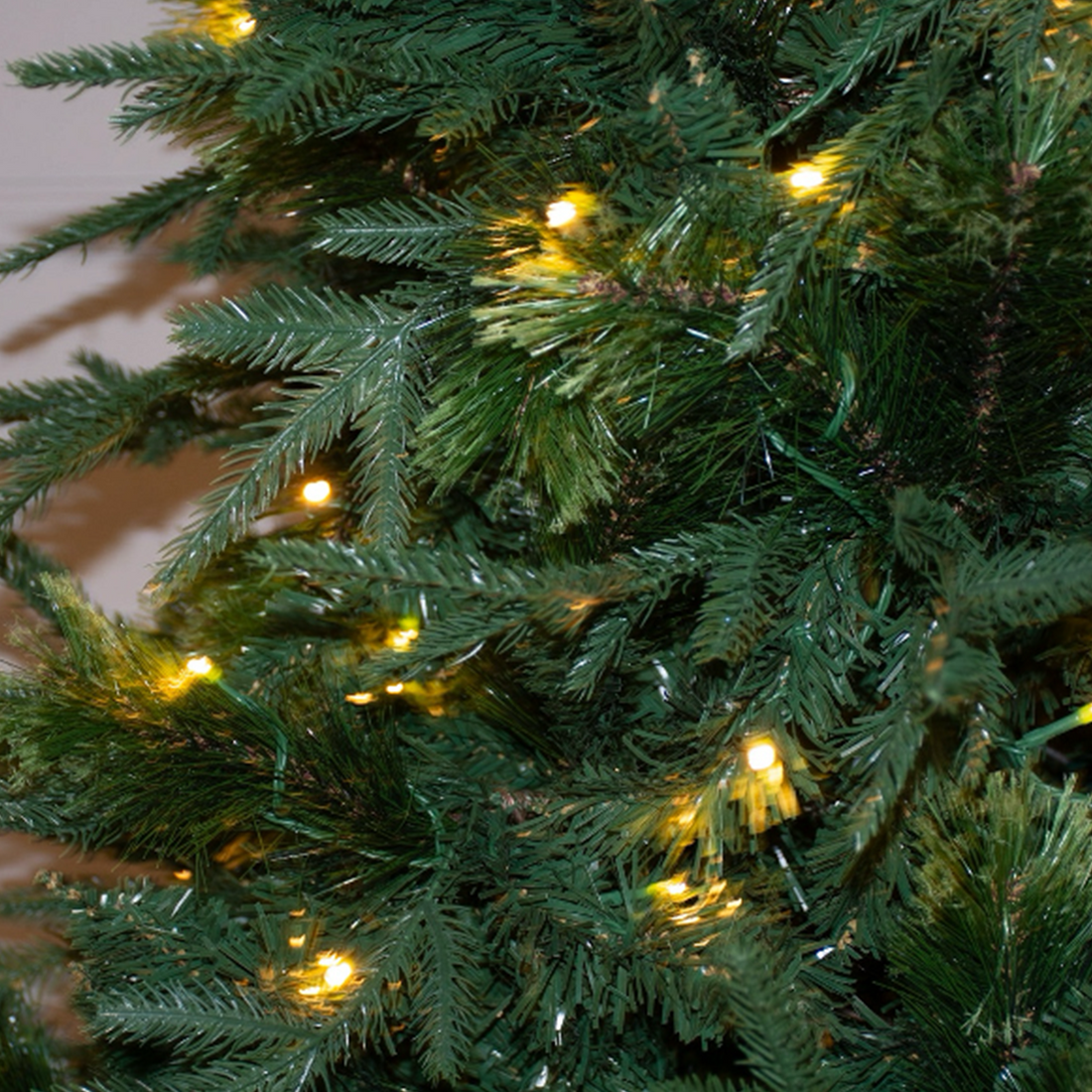 ARBOL VERDE LUXE C/LUZ CALIDA