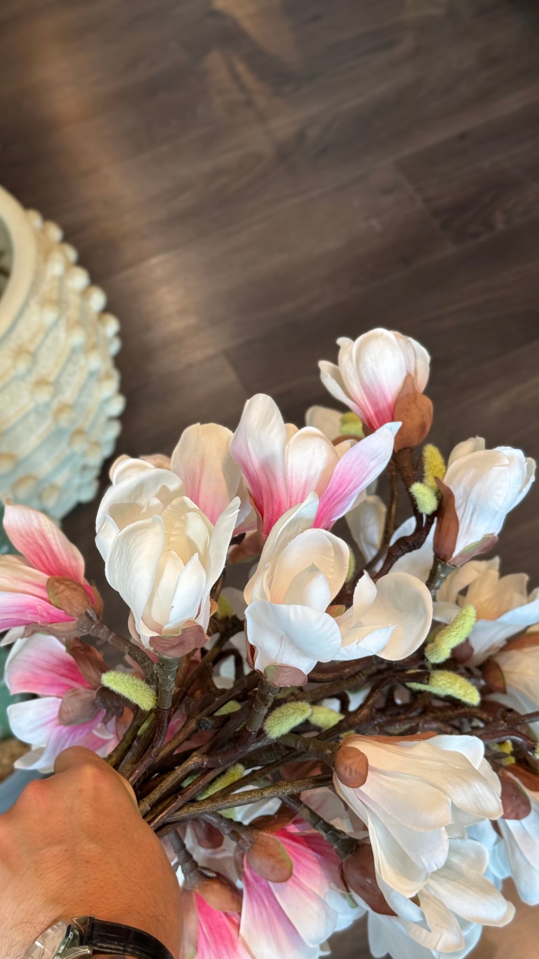 Rama de flor de magnolia rosa/ blanco