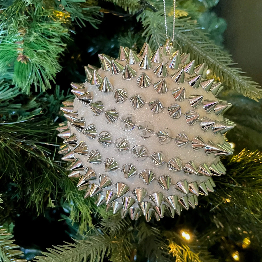 ESFERA SPIKE DE 13 CM